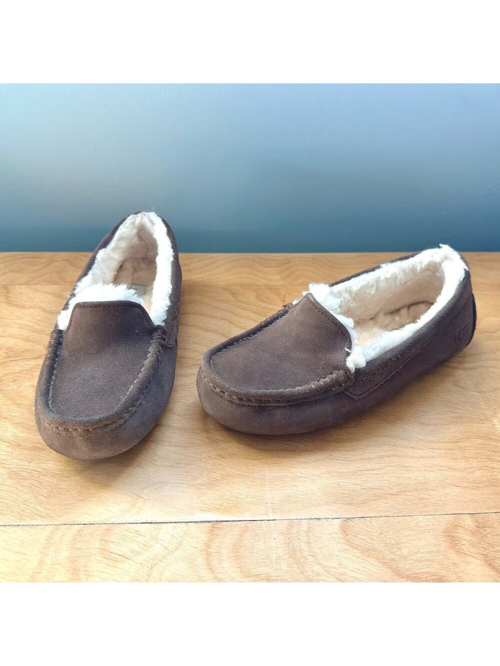 UGG Ansley Slippers Brown Suede Shearling Moccasin Size 6 Women